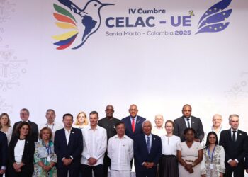 La IV Cumbre CELAC-UE 2025 concluye en Santa Marta atravesada por ausencias y presiones geopolíticas