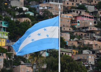 Honduras elige presidente con avance del crimen organizado, la mirada de Trump y el fantasma del fraude y el autoritarismo