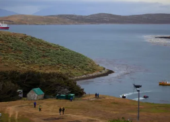La isla "West Point" es una de las islas Malvinas, situada al oeste del archipiélago. Tiene una superficie de 1255 hectáreas (4,85 millas cuadradas) y se utiliza como granja de ovejas. Autor Liam Quinn/Flickr