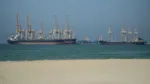 Buques cisterna amarrados en el puerto de Khor Fakkan, cerca del estrecho de Ormuz. AFP