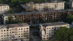 En una vista aérea, se pueden ver edificios de apartamentos destruidos en un barrio residencial afectado por los bombardeos rusos en Pokrovsk, Ucrania, el 31 de agosto de 2025. (Taras Ibragimov/Suspilne Ukraine/JSC «UA:PBC»/Global Images Ukraine a través de Getty Images)
