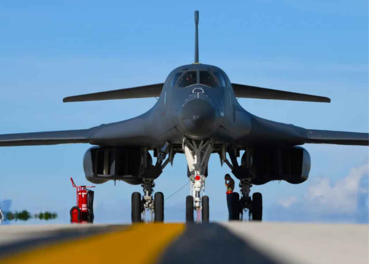 El bombardero B-1B Lancer