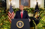 El presidente de los Estados Unidos, Donald Trump, da un discurso a la nación desde la Sala de Recepción Diplomática de la Casa Blanca en Washington, D.C., EE. UU., el 17 de diciembre de 2025. Doug Mills/Pool vía REUTERS