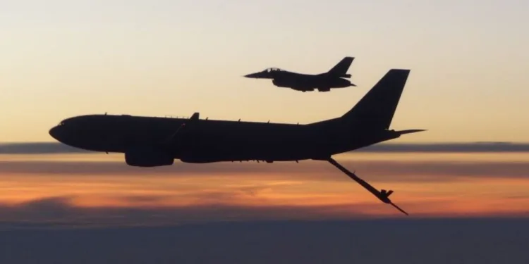 F-16 y Rafales belgas realizan una patrulla histórica en el mar Negro Créditos: ragex