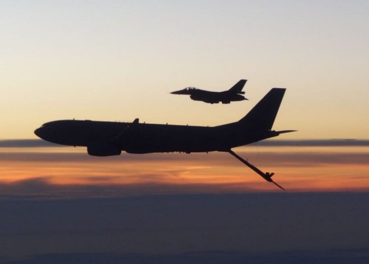 F-16 y Rafales belgas realizan una patrulla histórica en el mar Negro Créditos: ragex