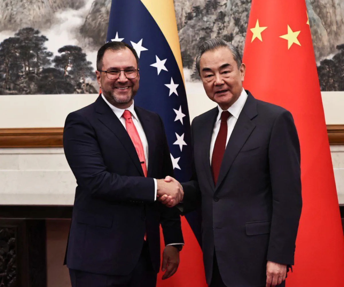 Yvan Gil Wang Yi