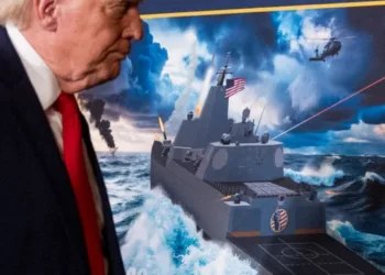 El presidente Donald Trump se marcha tras pronunciar un discurso en su club Mar-a-Lago, el lunes 22 de diciembre de 2025, en Palm Beach, Florida. (AP Photo/Alex Brandon) | AP