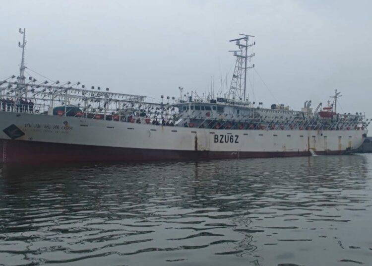 Llegan los primeros buques al Atlántico Sur para la temporada de pesca