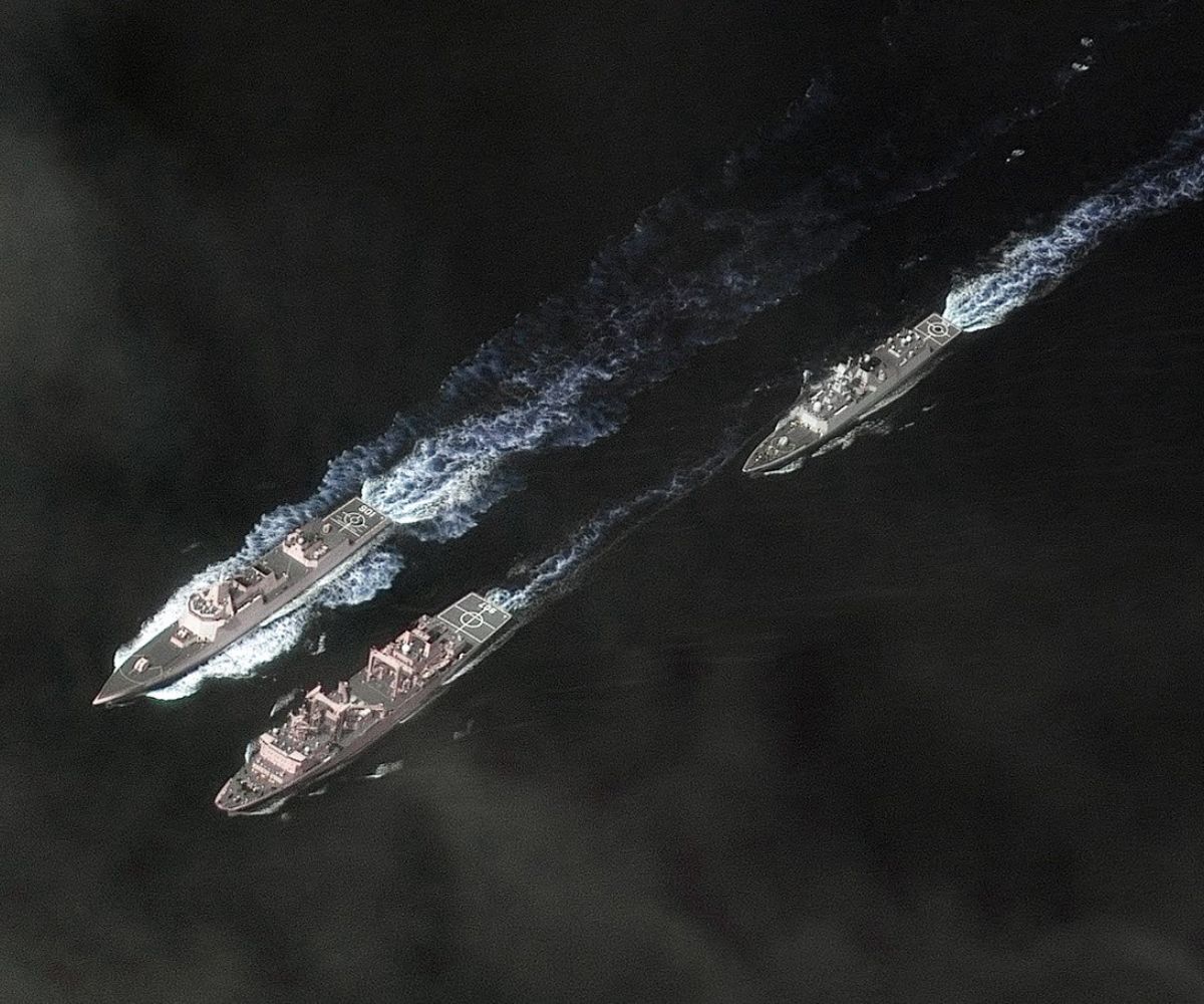 Buques de guerra chinos en el mar de Filipinas. 