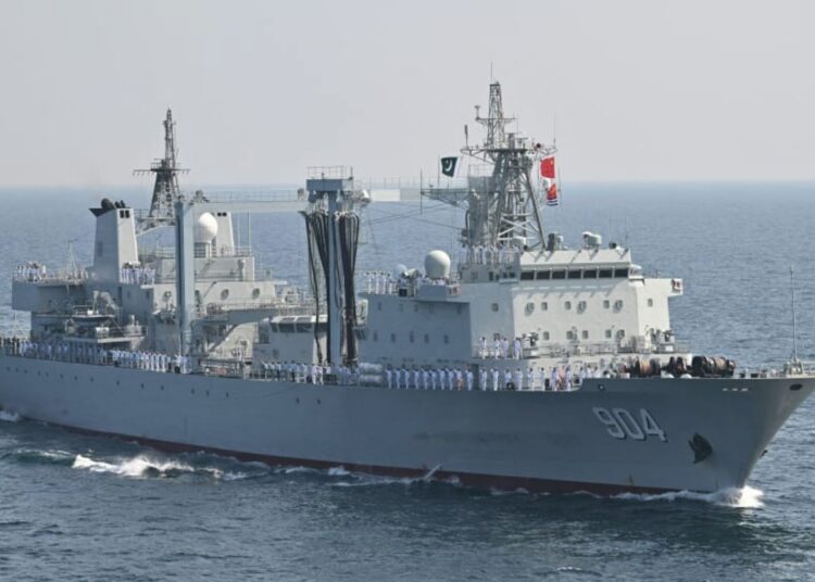 El buque de la Armada china (NS) Gaoyouhu