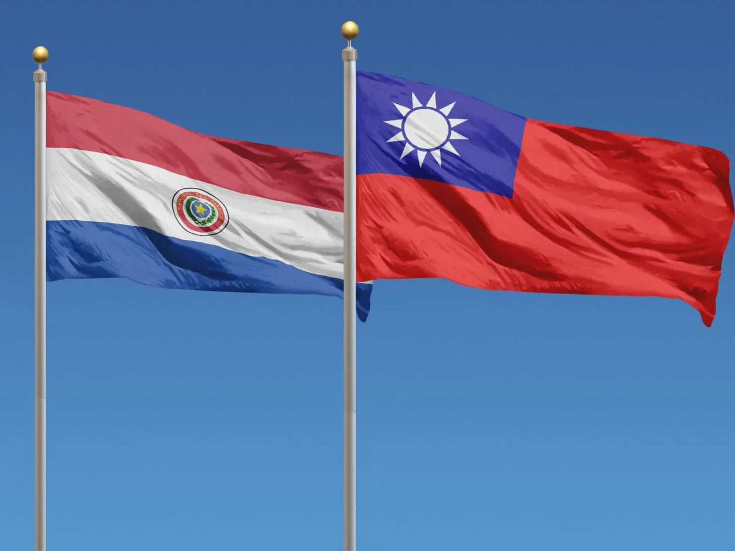 Banderas de Paraguay y Taiwán. Crédito: archivo