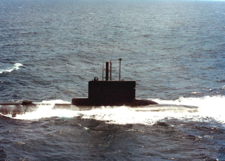 El submarino ARA San Luis en superficie. Crédito: archivo