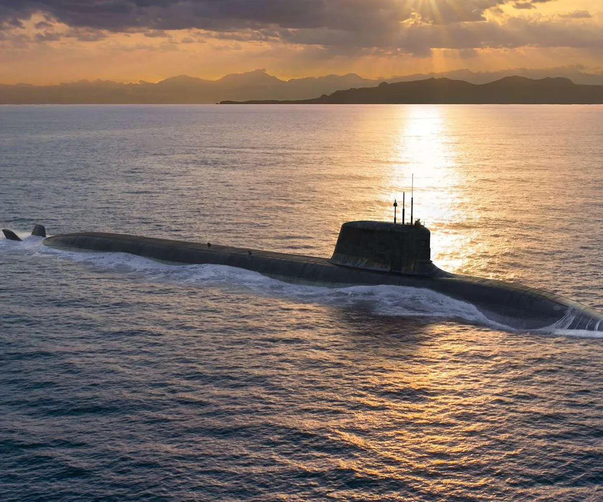submarino nuclear reino unido