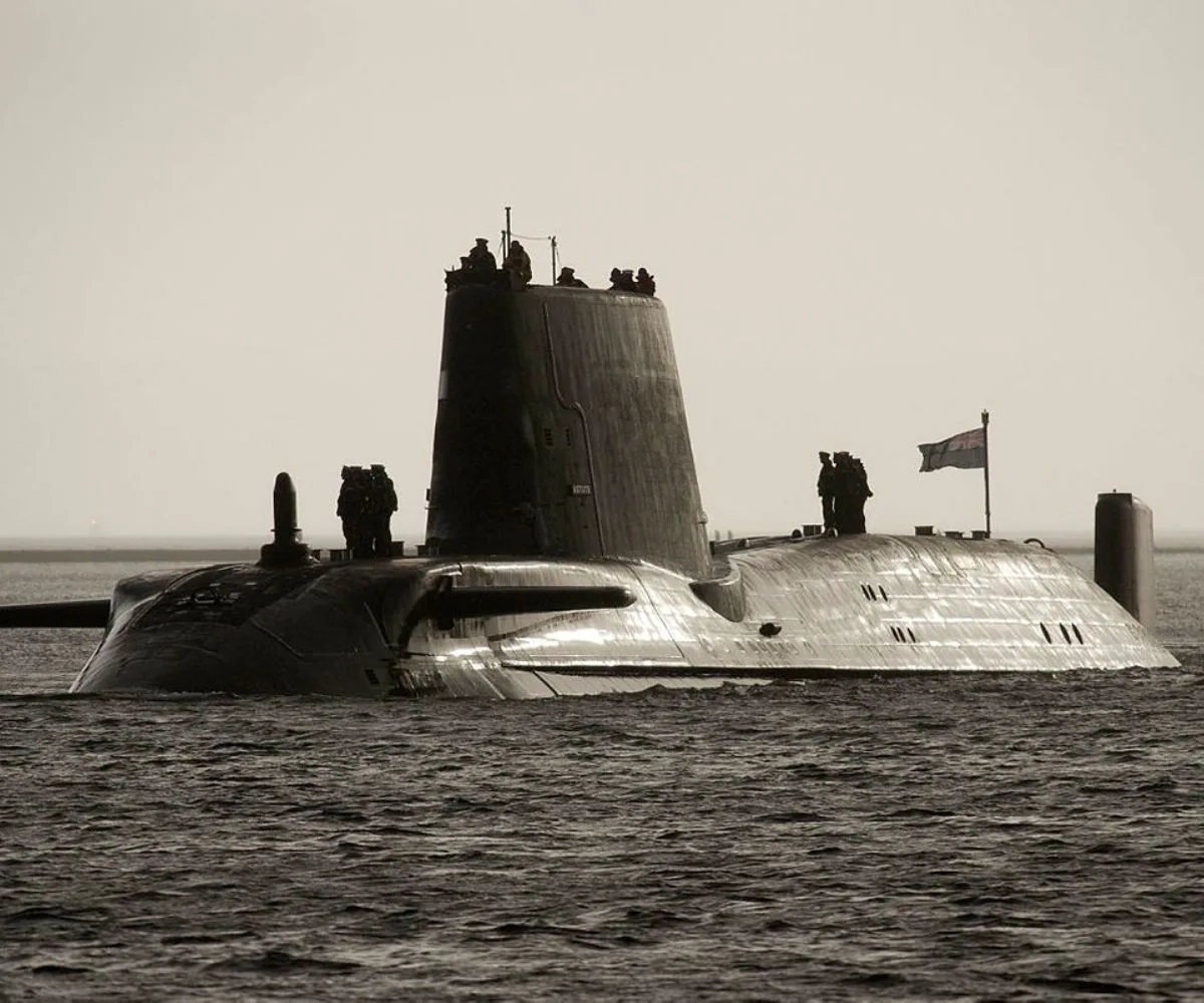 submarino nuclear reino unido