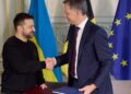 El presidente ucraniano, Volodymyr Zelensky, junto al primer ministro belga Bart De Wever