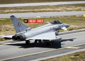 Eurofighter Typhoon de la Real Fuerza Aérea británica operando desde Monte Agradable.