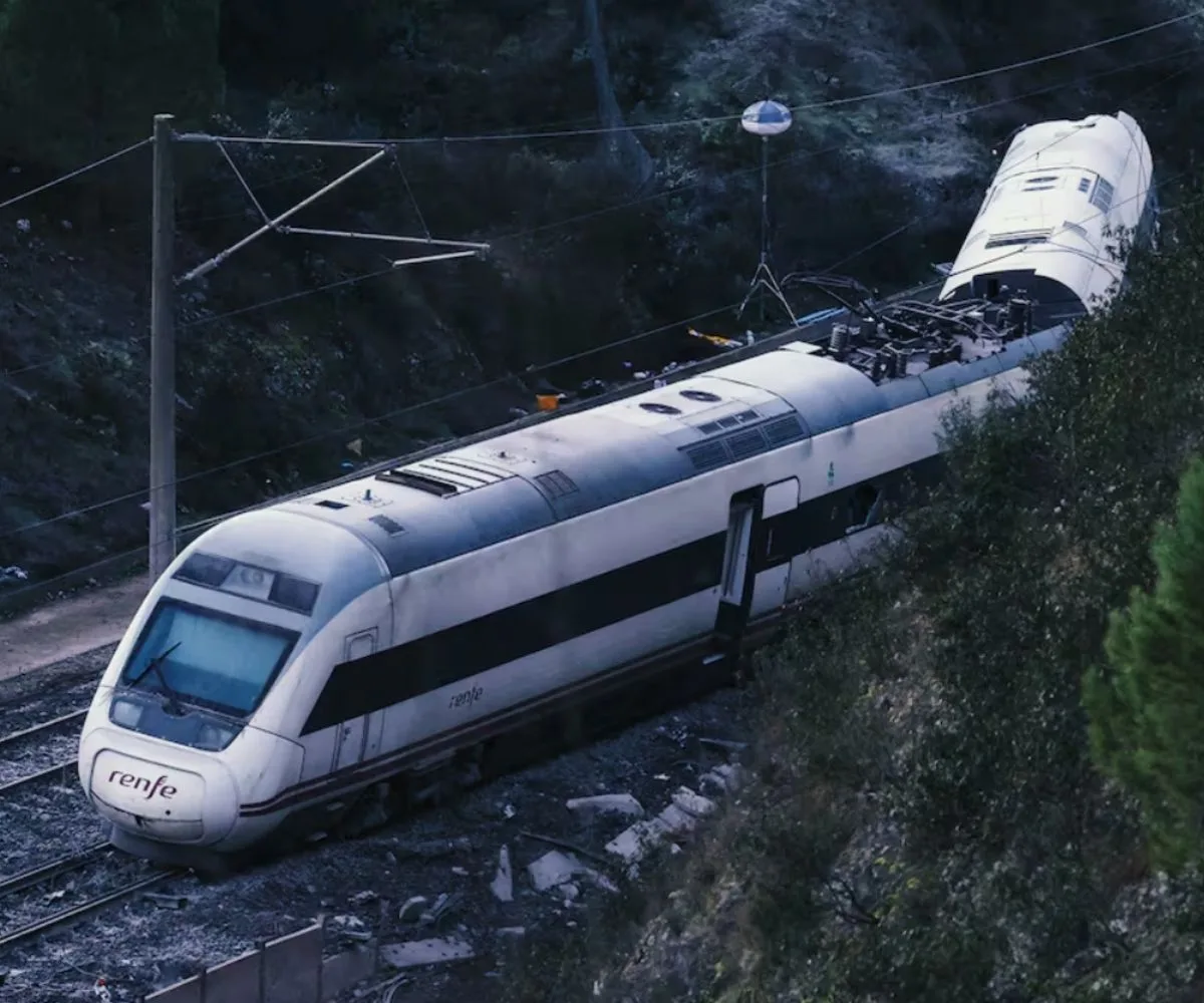 Tren descarrilado en la ciudad española de Adamuz
