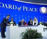 Firma del Consejo de Paz por Donald Trump y otros líderes globales en Davos
