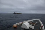 Incautación del M/V Bella 1 por violaciones a las sanciones estadounidenses. El buque fue incautado en el Atlántico Norte en virtud de una orden emitida por un tribunal federal estadounidense tras ser rastreado por la USCGC Munro.