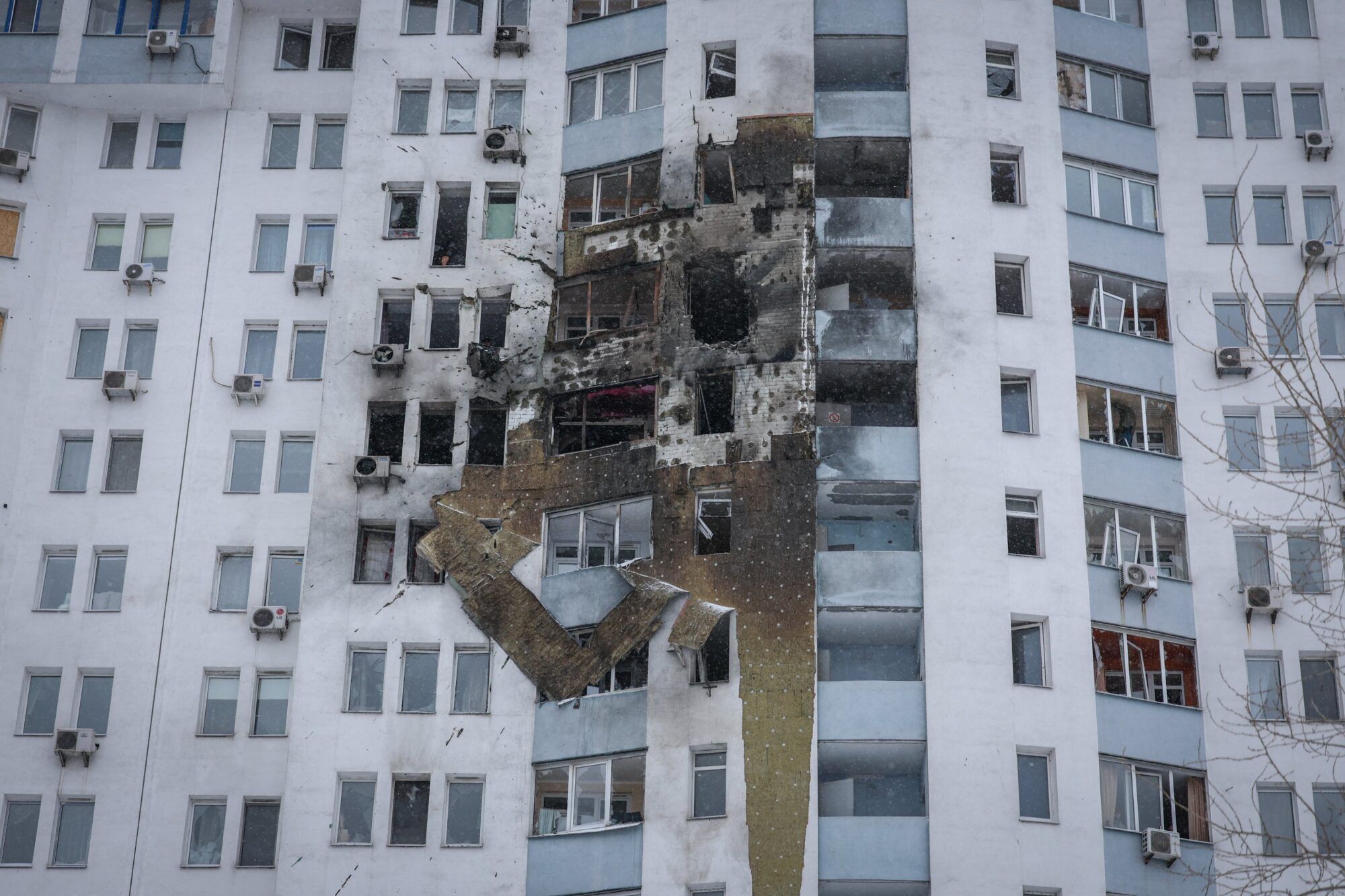 Rusia lanzó una serie de ataques contra Ucrania, incluyendo un misil balístico «Oreshnik» disparado contra Lviv, que causó decenas de muertos y heridos.