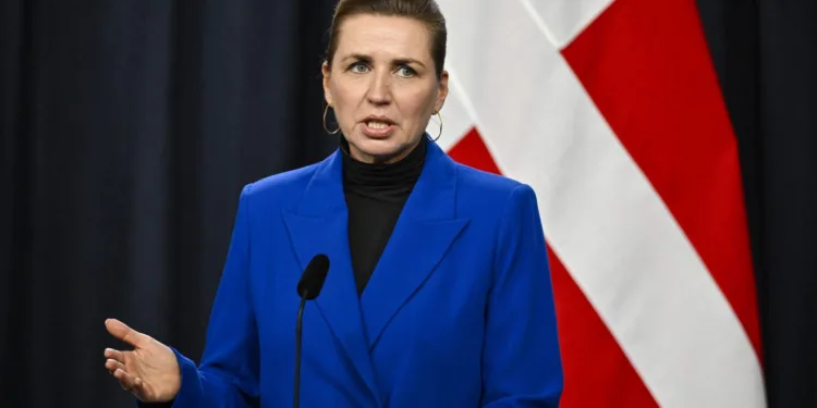 La primera ministra de Dinamarca, Mette Frederiksen, afirmó que el deseo de Trump de adquirir Groenlandia debe tomarse en serio, al tiempo que expresó su preocupación por la seguridad de la OTAN y la estabilidad europea.