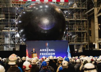 El secretario Hegseth pronuncia un discurso en el Centro Nacional de Información de Seguridad (HII NNS), el 6 de enero (Pentágono).