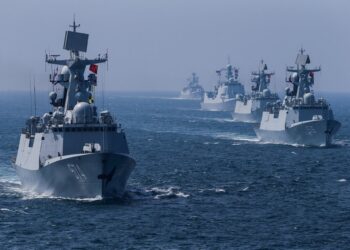 Dos barcos del gobierno chino han entrado en las aguas territoriales de Japón frente a las Islas Senkaku en la Prefectura de Okinawa en el Mar de China Oriental en julio del año 2025.