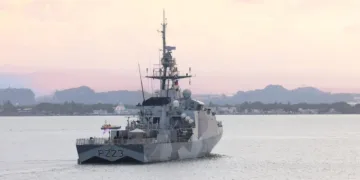HMS Medyay. Crédito: Real Armada Británica
