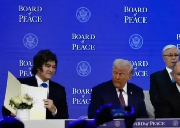 Javier Milei firma la adhesión al "Consejo de Paz" de Donald Trump en el Foro Económico Mundial de Davos