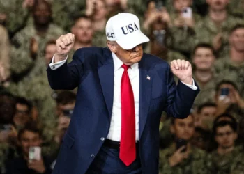 El presidente Donald Trump en una base militar de EE.UU. Crédito: Photograph: Getty Images