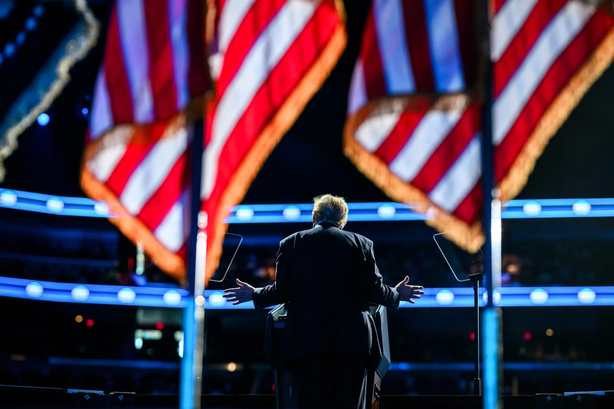 El presidente Donald Trump pronuncia un discurso en el Foro Empresarial Americano de Miami. Crédito: The White House Gallery