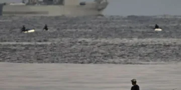 El buque de la Armada Mexicana ARM Papaloapan llega a la bahía de La Habana con ayuda humanitaria. Créditos: YAMIL LAGE / AFP