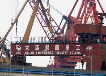 El astillero de Dalian, donde China construye el próximo portaviones de su flota