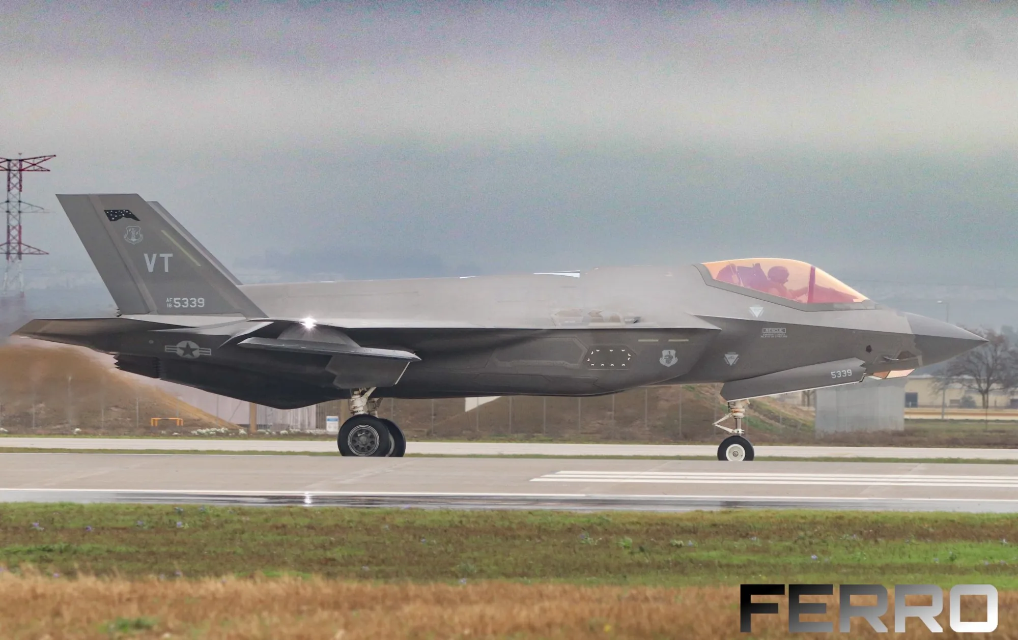 F35A de Vermont que llegaron a Morón esta tarde tras un corto vuelo desde Rota. Crédito: Daniel Ferro