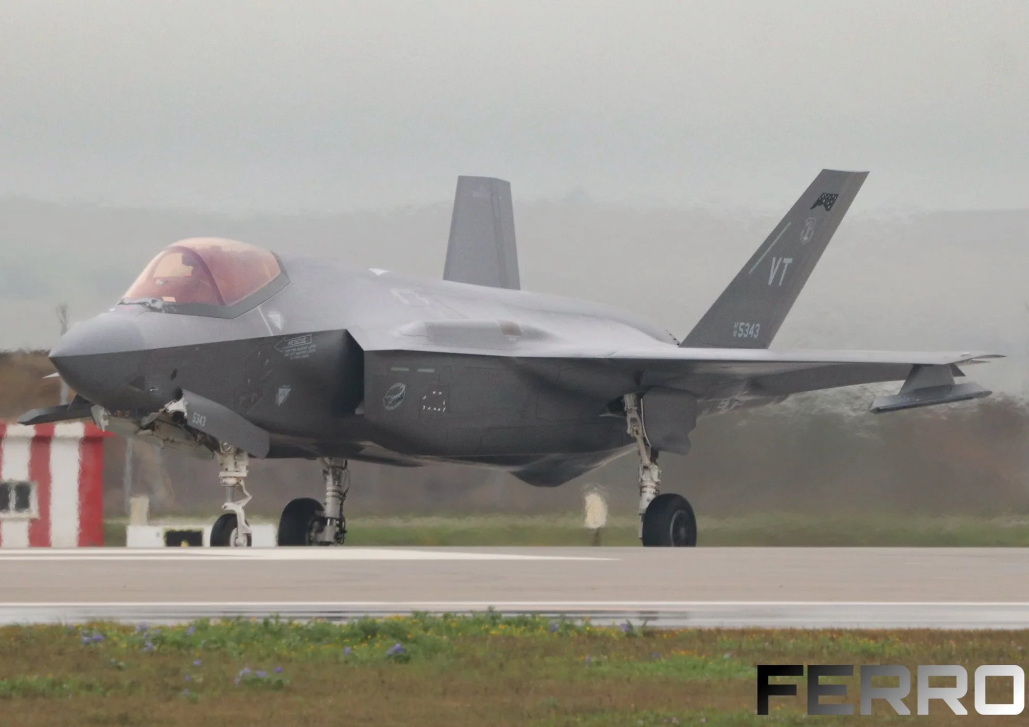 F35A de Vermont que llegaron a Morón esta tarde tras un corto vuelo desde Rota. Crédito: Daniel Ferro