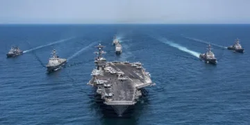 El portaaviones USS Gerald R. Ford a su llegada a Haifa, Israel, el 23 de febrero de 2026, en el marco del refuerzo militar estadounidense en la región. /Créditos: @HirwaEphrem vía X