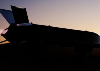 Rusty Dagger visto momentos antes del lanzamiento durante las pruebas de extremo a extremo en Florida, incluyendo el despliegue en palés y en pilones. (Foto: Zone 5 Technologies vía Breaking Defense)