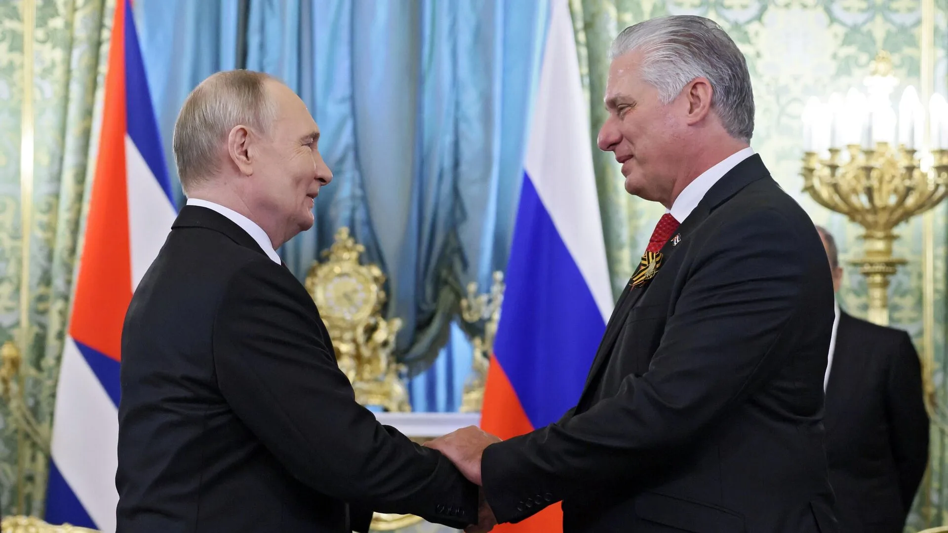 El presidente cubano Miguel Díaz-Canel se reunió con el presidente ruso Vladimir Putin.
Crédito: Photo POOL