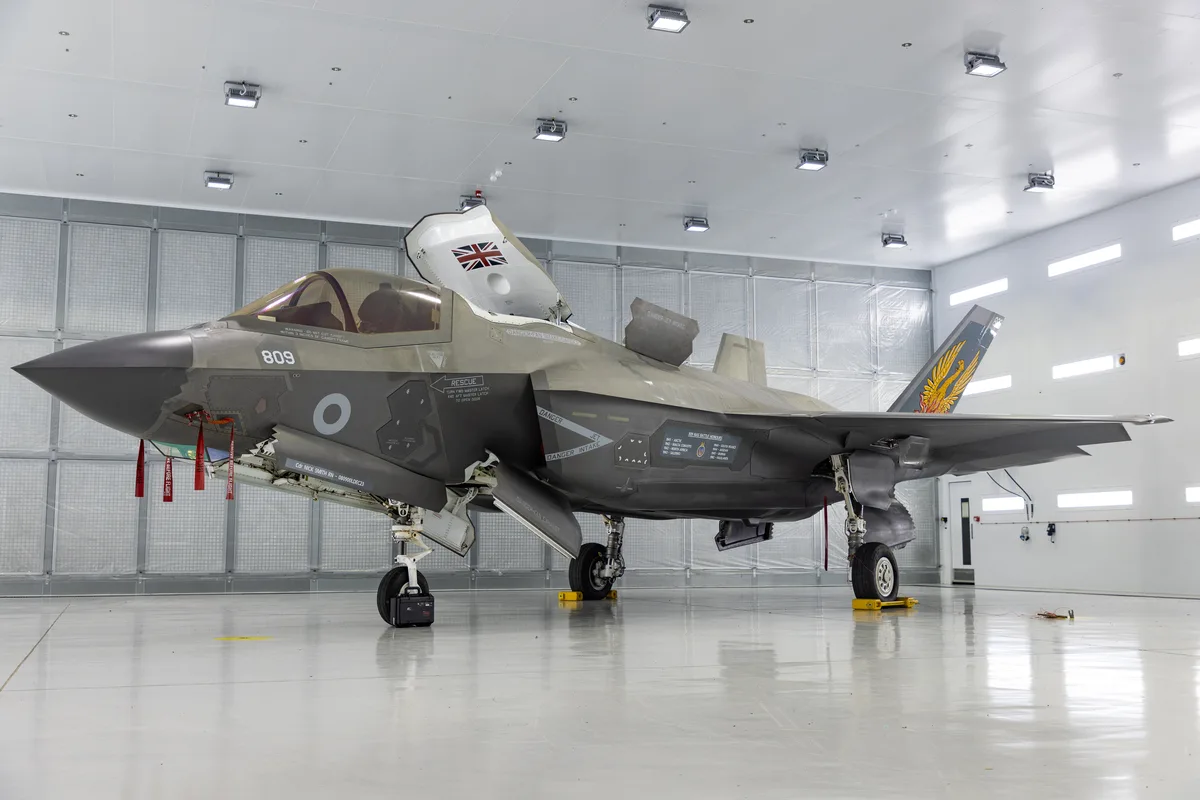 Imágenes de un F-35B pintado con los colores del Escuadrón Aéreo Naval 809 para la recomisión del Escuadrón. Cpl James Skerrett RAF  