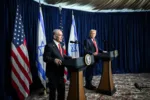 Tras la reunión entre el presidente estadounidense Donald Trump y el primer ministro israelí Benjamin Netanyahu, la discusión internacional se centra en cómo contener un arsenal que Irán considera esencial para su defensa y que Israel percibe como una amenaza existencial, en medio de negociaciones nucleares y crecientes tensiones regionales/ Crédito: The White House Gallery
