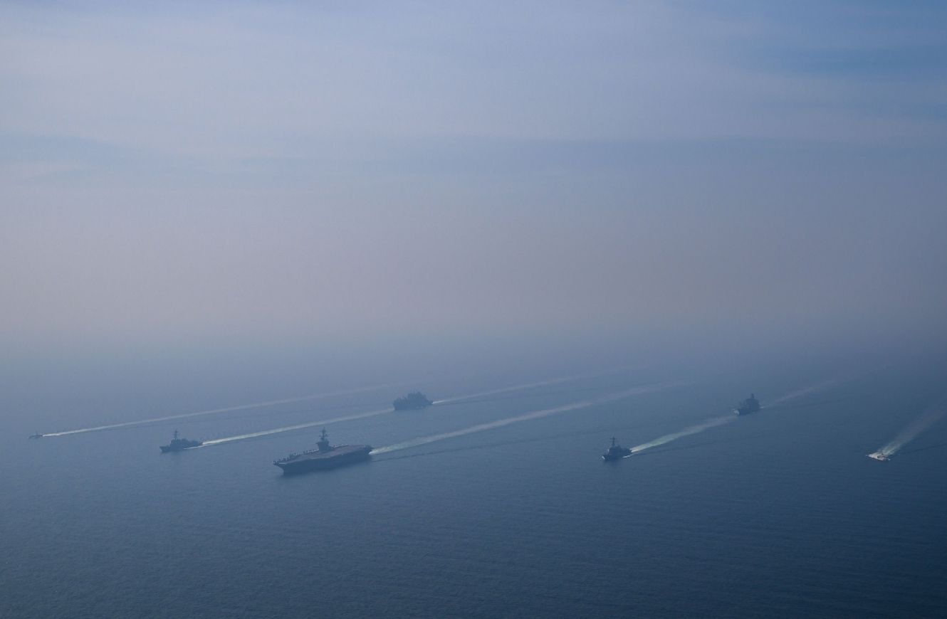 Despliegue del al grupo de ataque del portaaviones USS Abraham Lincoln operando en el Mar Arábigo. Crédito: CENTCOM