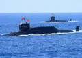 Un submarino chino de misiles balísticos de la clase Jin Tipo 094A con propulsión nuclear en el Mar de China Meridional en 2018. Al mapear y monitorear los océanos, China está recopilando datos cruciales para desplegar sus submarinos de manera más efectiva y rastrear los de sus adversarios, según expertos en guerra naval. REUTERS/Stringer