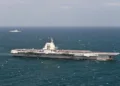El grupo operativo de portaaviones liderado por el PLANS Fujian organizó un entrenamiento multidisciplinario en el mar el día 18 de noviembre de 2025. Este es el primer ejercicio real realizado por el PLANS Fujian desde su puesta en servicio. Créditos: Armada de China.
