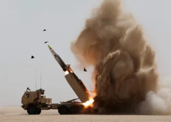 Sistemas de cohetes de artillería de alta movilidad del ejército de EE. UU. (HIMARS)/ Créditos: La cuenta oficial del Comando Central de Estados Unidos.