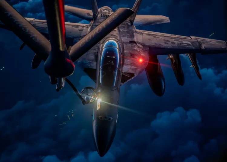 F/A-18F Super Hornet de la Armada de EE. UU. Créditos: CENTCOM