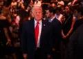 Tras varios días de presión diplomática iraní, el presidente Trump anuncia un alto el fuego de 10 días en Líbano, que comienza a las 17:00 EST (00:00 hora local). Créditos: La Casa Blanca Galería.