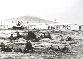2 de abril de 1982, las Fuerzas Armadas argentinas recuperan las Islas Malvinas. Créditos: Zona Militar