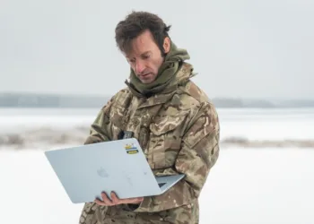 Brave1 integrará y probará la tecnología en una plataforma no tripulada ucraniana, específicamente adaptada a estas condiciones desafiantes. Créditos: División de tecnología de defensa del Gobierno ucraniano.