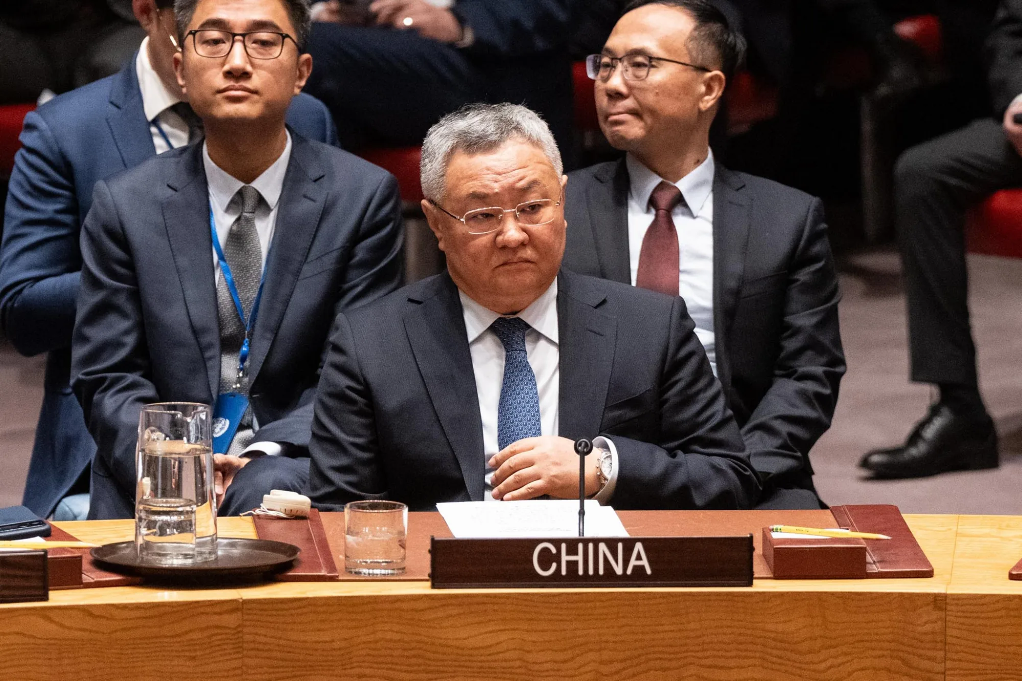 El representante permanente de China a ante la ONU, Fu Cong, dijo que era "impactante" que los ataques militares ocurrieran en un momento en que las negociaciones diplomáticas entre Estados Unidos e Irán estaban en curso, instando a las partes relevantes a demostrar sinceridad política y reanudar las conversaciones lo antes posible. Créditos: China Daily