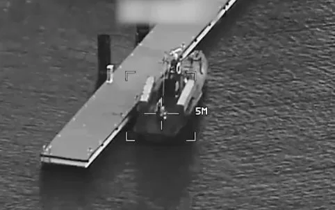 El Mando Central de EE. UU. ha publicado nuevas imágenes de los ataques contra buques de guerra iraníes, entre los que se incluyen lanchas lanzamisiles de la clase Zolfaghar. Créditos: CENTCOM.